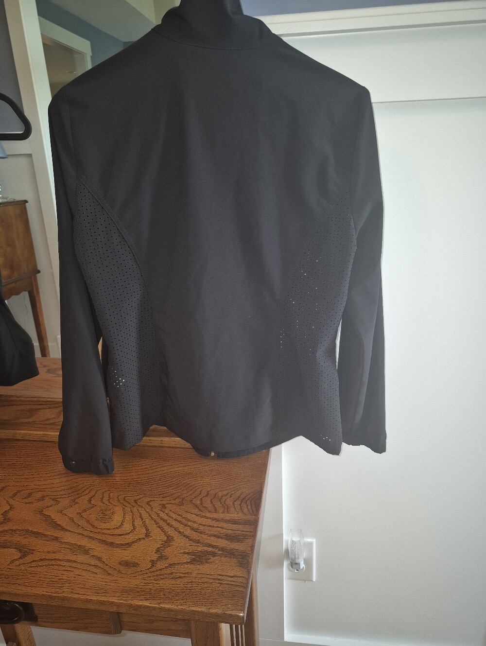 Women's Chico's Weekends Black Perforated Zip Utility Jacket - Picture 9 of 10